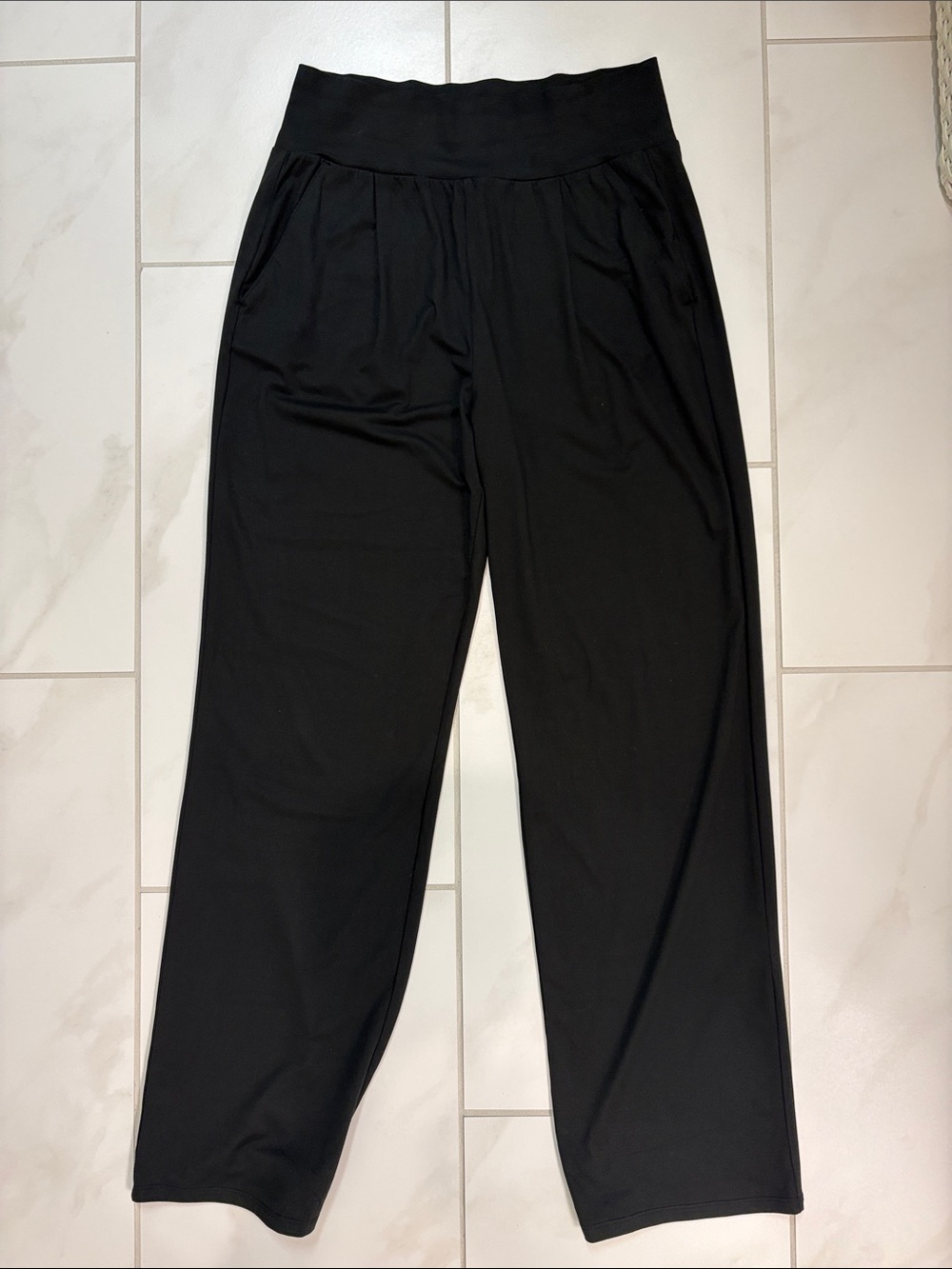 Vuori Black Wide-Leg Pull-On Pants